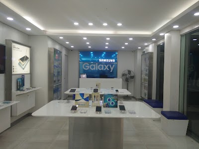Photos of Samsung X Telecom ,Patuakhali