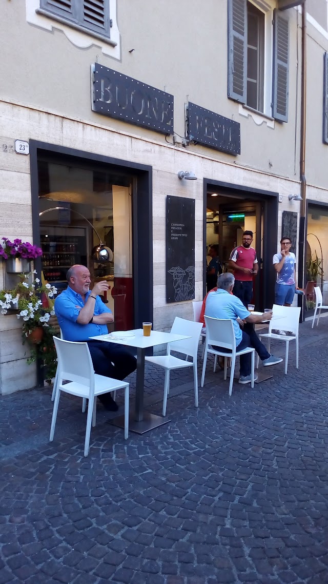 Focacceria Tossini Di Nardi Gianna