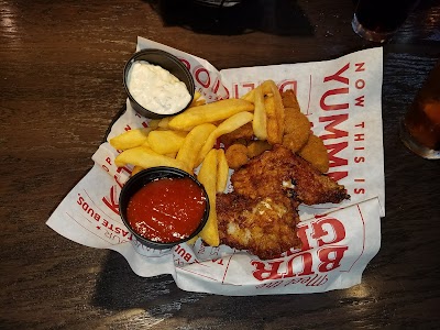 Red Robin Gourmet Burgers and Brews