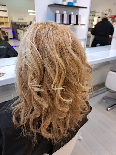 Coiffure Nesrin - Thumbnail