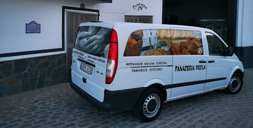 Panadería Hermanos Molina Tortosa C.B. - Thumbnail