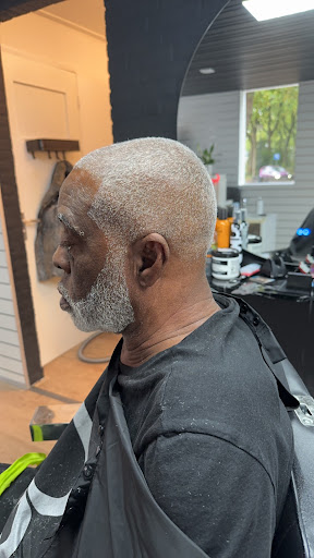 ekkie the barber - Thumbnail