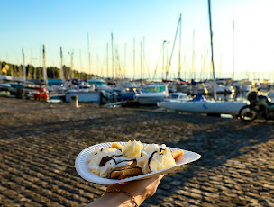Photo n°6 de Snack de La Capitainerie - Glacier du Léman - Artisan glacier au port de Thonon à Thonon-les-Bains (Restaurant de sundae)
