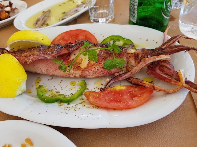 Λίγο κρασί λίγο θάλασσα...