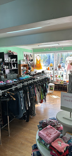 Lucky Finds Thrifts & Gifts LLC Gallery - United States