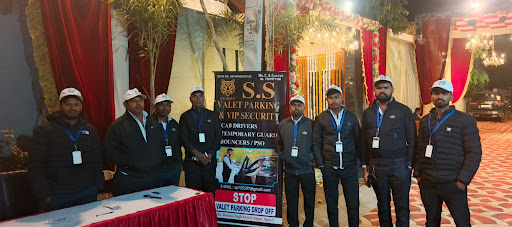 Teem in side in Agra venue post image