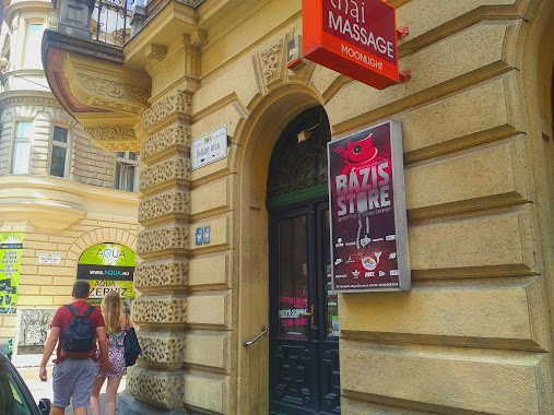 Bázis Store, Author: Mihály Juhasz