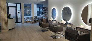 Photo n°3 de Créastyl By Nina à Saint-Priest (Salon de coiffure)