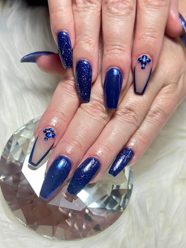 Sara's Nails - Thumbnail