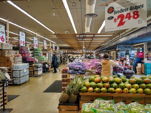 Town & Country Market Ballard - Thumbnail