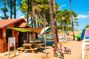 Photo n°10 de Camping Capfun - Marina d'Aléria à Aléria (Piscine)