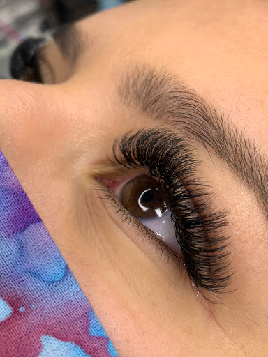 Kuma Lash in Valencia Spain - Thumbnail