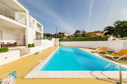 Caneis Resort