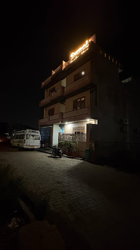 सत्संग टीम का हमारे Snerola Family Hotel में ठहरने का अनुभव अत्यंत सुखद रहा। स्वच्छ एवं आरामदायक… post image