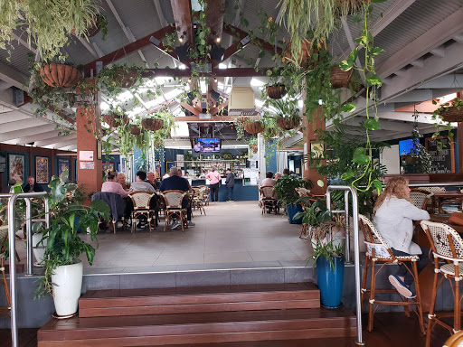 Woodford Hotel - Thumbnail