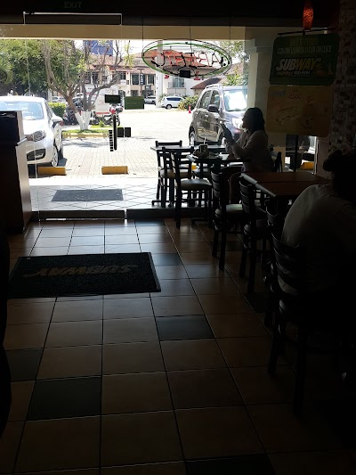 Subway Plaza Vistana