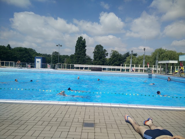 Openluchtzwembad De Molen