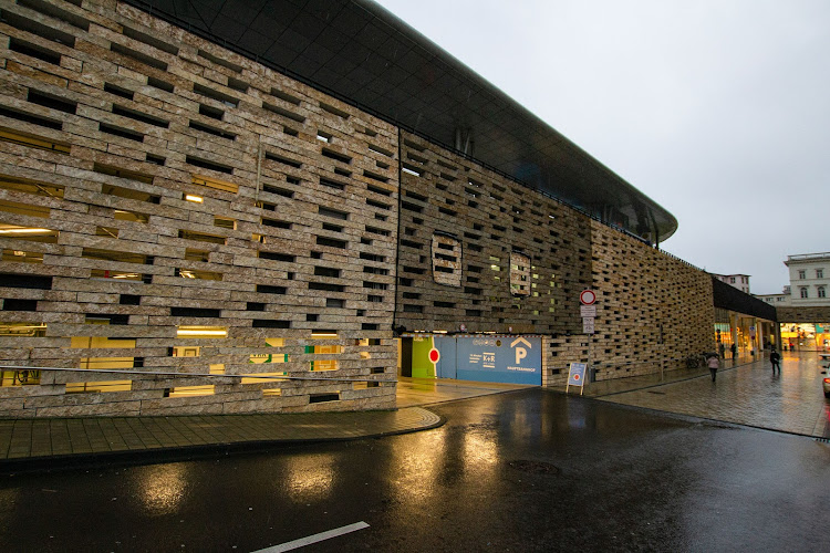 Parkhaus Hauptbahnhof photo