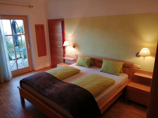 Kerschbamerhof Apartments auf dem Weinbauernhof im Süden Südtirols mit Pool - Thumbnail