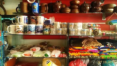 Photos of M Souvenirs