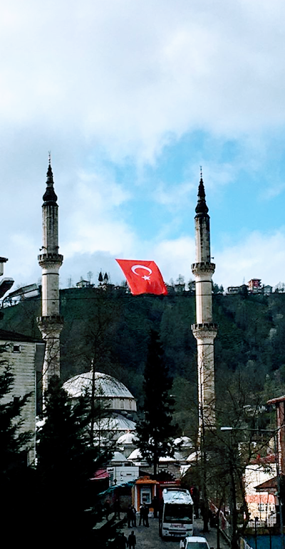 Kalkandere Merkez Cami