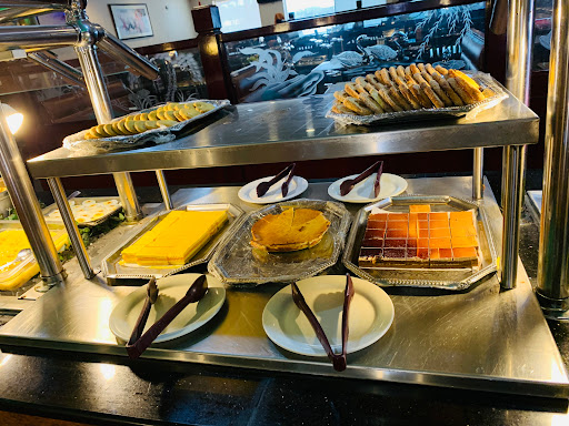 Famous Buffet - Visual