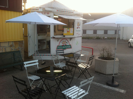Photo 7 - 911 Delicious Company pizza & burger