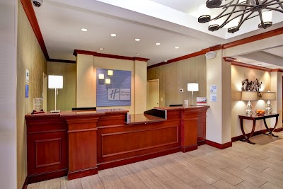 Photos of Holiday Inn Express & Suites Grand Rapids-North