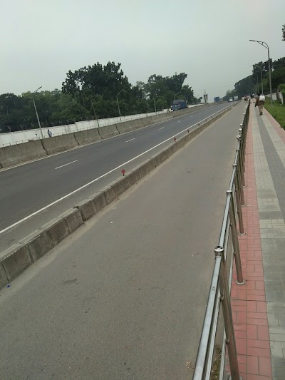 Photos of Comilla Cantonment Road Junction Bus Stop