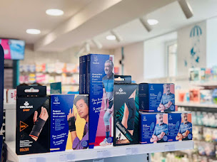 Photo n°7 de Pharmacie Saint-Sauveur Anne-Sophie BERNADAC à Varennes-Saint-Sauveur (Magasin de fauteuils roulants)