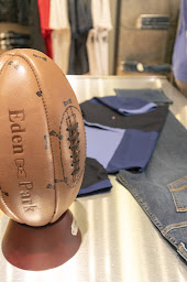 Photo n°28 de Henry-Édouard à Auch (Magasin de vêtements pour hommes)