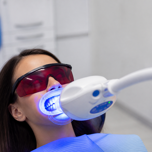 Want a brighter smile without damaging your teeth? At Bahl Dental Clinic in Block 23, New Delhi,… post image