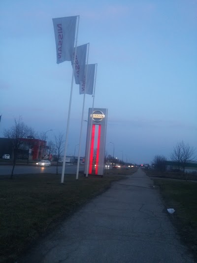 Photos of Autlit, Nissan atstovybė