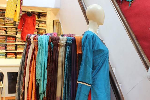 Best silk Saree shop in mysore - SUKRIS SILKS ESTD 1937 - Silk Shopping in Mysore