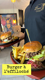 Photo n°32 de Villa Medusa à Saint-Laurent-du-Var (Piscine)