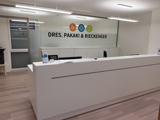 Hausärztliche Praxis Pattonville - Dr. Nicole Pakaki & Dr. Kai Rieckeheer & Dr. Regina Rieckeheer