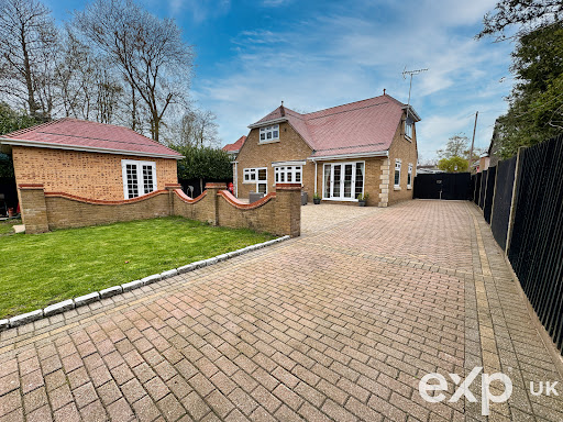 Stuart Reynolds - Estate Agent - Thumbnail