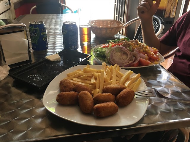 El Surtidor restaurante tapas