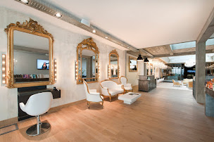 Photo n°5 de Coiffirst Faubourg Saint-Honoré à Paris (Salon de coiffure)