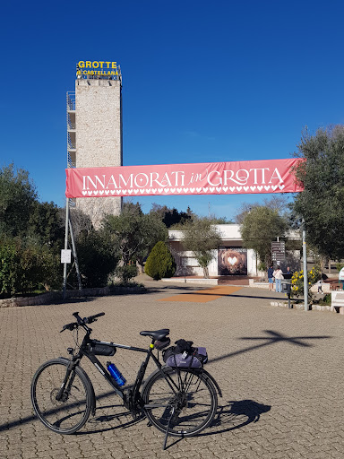 Castellana Grotte - Grotte (piazzale Anelli) - Thumbnail