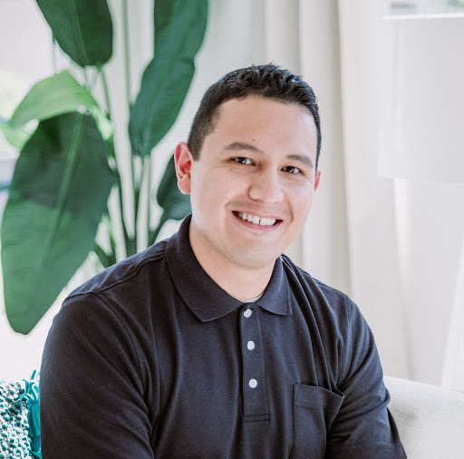 Rudy Coronel at Realty One Group in Goodyear, AZ