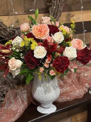 Lacie Anns Floral - Thumbnail