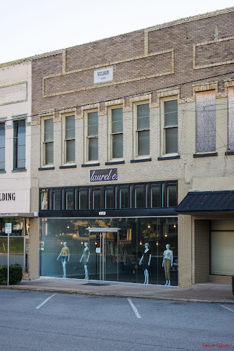 Laurel E. Boutique - Visual