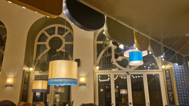 VakVarjú Étterem Pest