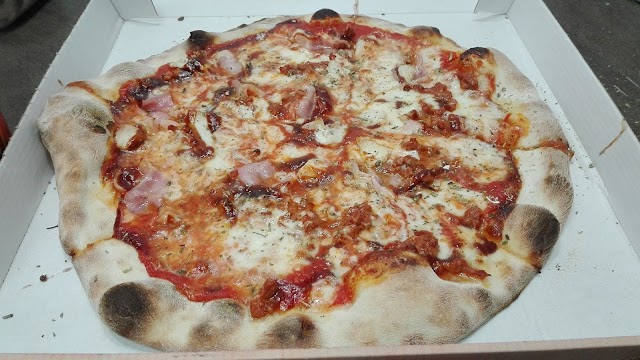 Pizzeria Pomodoro E Basilico
