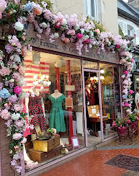 Photo n°18 de VINTAGE & so à Carentan-les-Marais (Magasin de vêtements pour hommes)