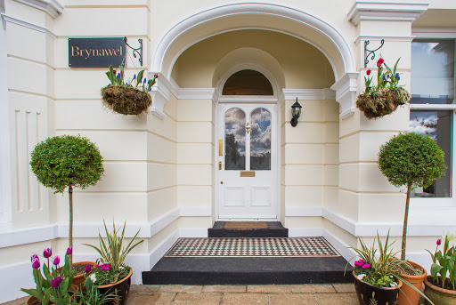 James' Place @ Brynawel