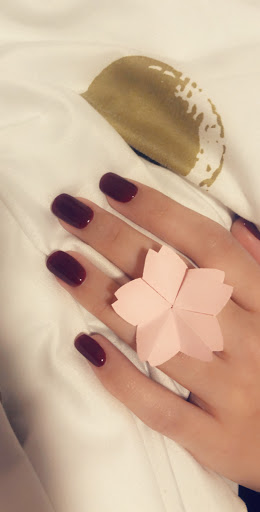 Young Nails - Thumbnail