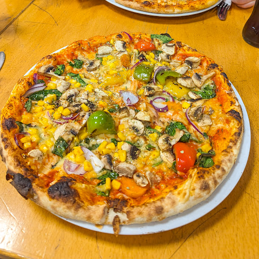Della Pizza - Visual