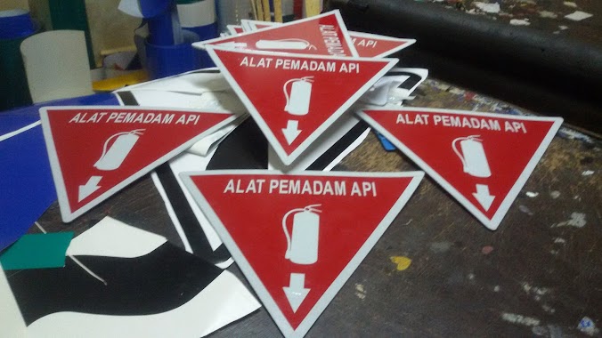 Production of traffic signs, Author: Produksi Rambu-Rambu Lalulintas